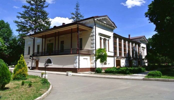 Дом графа М.С.Воронцова в Симферополе Дом графа М.С.Воронцова в Симферополе