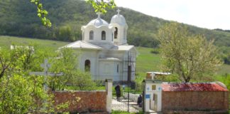 Храм Святого Луки в Лакской долине Храм Святого Луки в Лакской долине
