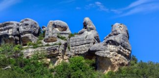 Каменные сфинксы Каралезской долины, село Залесное Каменные сфинксы Каралезской долины, село Залесное