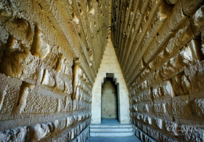 Царский курган гробница в Керчи, «Восточно-Крымский историко-культурный музей-заповедник» Царский курган гробница в Керчи, «Восточно-Крымский историко-культурный музей-заповедник»