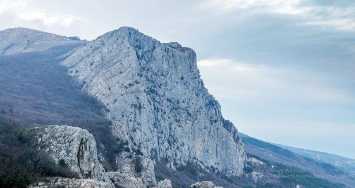Гора Мердвен-Кая (Уарч-Кая), перевал Чертова лестница (Шайтан-Мердвен) Гора Мердвен-Кая (Уарч-Кая), перевал Чертова лестница (Шайтан-Мердвен)