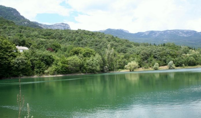 Озеро Ай-Ефим в Партените, село Кипарисное Озеро Ай-Ефим, село Кипарисное (Партенит)