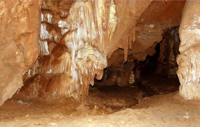 Пещера Вялова (Тогерик-Алан-Хосар), гора Чатыр-Даг Пещера Вялова (Тогерик-Алан-Хосар), гора Чатыр-Даг