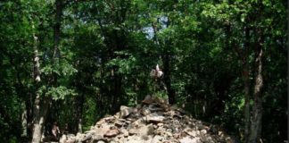 Верхнее кольцеобразное укрепление, гора Аю-Даг Верхнее кольцеобразное укрепление, гора Аю-Даг