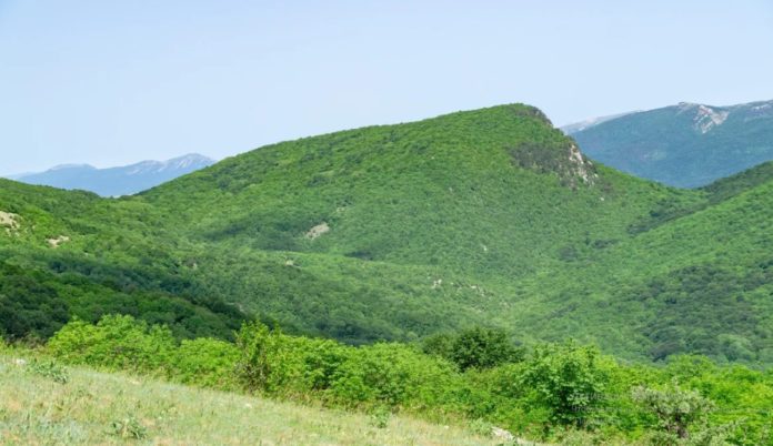 Горный хребет Курушлюк-Бурун (Курушлюк) в Большом каньоне Крыма Горный хребет Курушлюк-Бурун (Курушлюк)