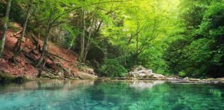 Озеро Голубое в Большом каньоне Крыма, озеро Любви Озеро Голубое в Большом каньоне Крыма