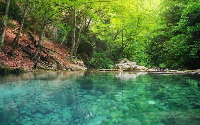 Озеро Голубое в Большом каньоне Крыма, озеро Любви Озеро Голубое в Большом каньоне Крыма