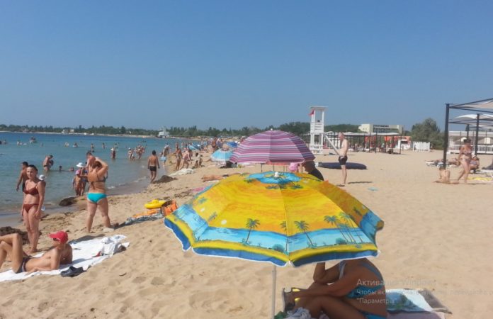 Бесплатный пляж Супер-Аква (Лимановка) в п.Заозерное (Евпатория), активный морской отдых Бесплатный пляж Супер-Аква (Лимановка) в п.Заозерное (Евпатория), активный морской отдых