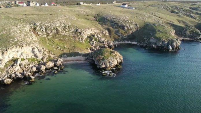 Полуостров и бухта Черепаха, дикий пляж Черепаха, отдых с палаткой в Крыму Полуостров и бухта Черепаха, дикий пляж Черепаха, отдых с палаткой в Крыму