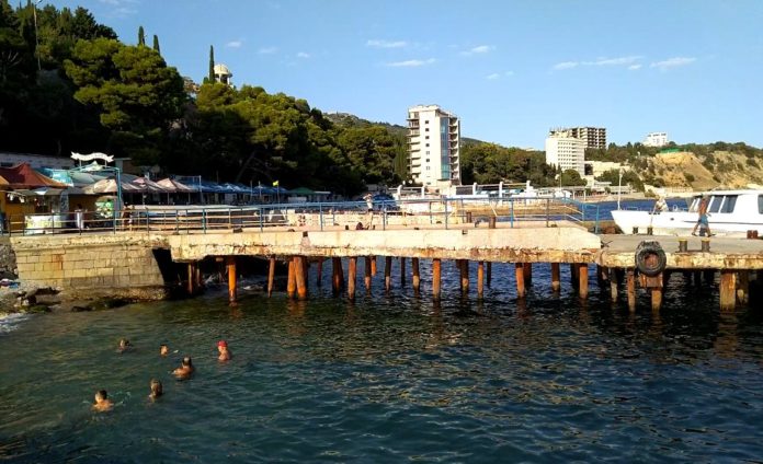 Наша видео-экскурсия по Мисхорскому парку, пляж «Русалка», набережная Мисхора Наша видео-экскурсия по Мисхорскому парку, пляж "Русалка", набережная Мисхора