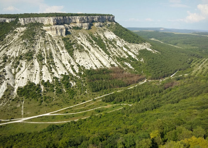 Гора Беш-Кош («Пять овец»), Бахчисарай Гора Беш-Кош ("Пять овец"), Бахчисарай