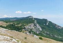 Гора Ат-Баш (Лошадиная голова), над Симеизом, Ай-Петринская яйла
