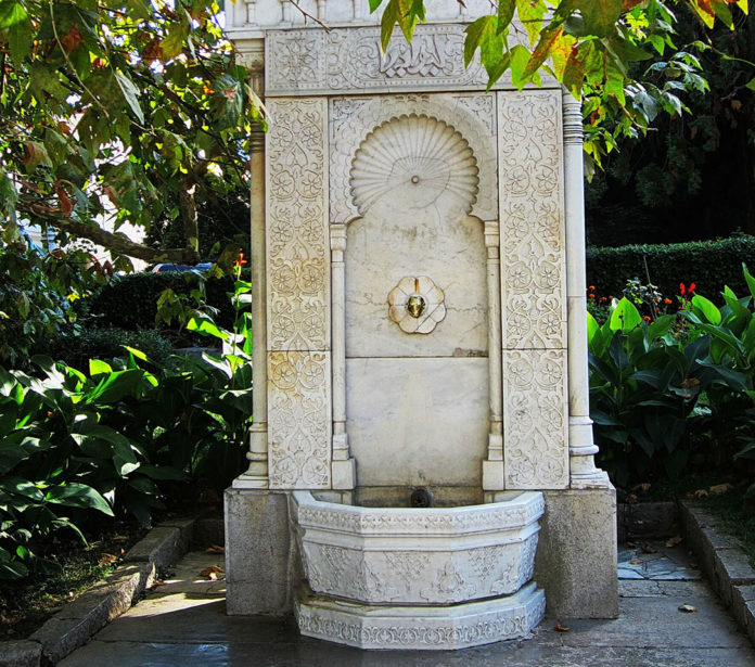 Фонтан «Ливадия» в Ливадийском дворце, история фонтана и Ливадийского парка, Ялта Фонтан "Ливадия" в Ливадийском дворце, Ялта