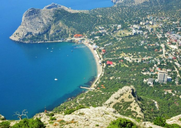 «Зеленая бухта» с пляжем в Новом Свете, фото и видео отдыха "Зеленая бухта" с пляжем в Новом Свете