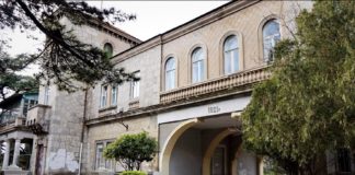 Дача-усадьба княгини Барятинской (Уч-Чам, «Три сосны»), Ялта Дача-усадьба княгини Барятинской (Уч-Чам, "Три сосны"), Ялта