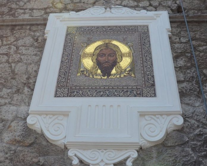 Дом с иконой Спаса Нерукотворного на улице Кирова в Ялте Дом с иконой Спаса Нерукотворного на улице Кирова в Ялте