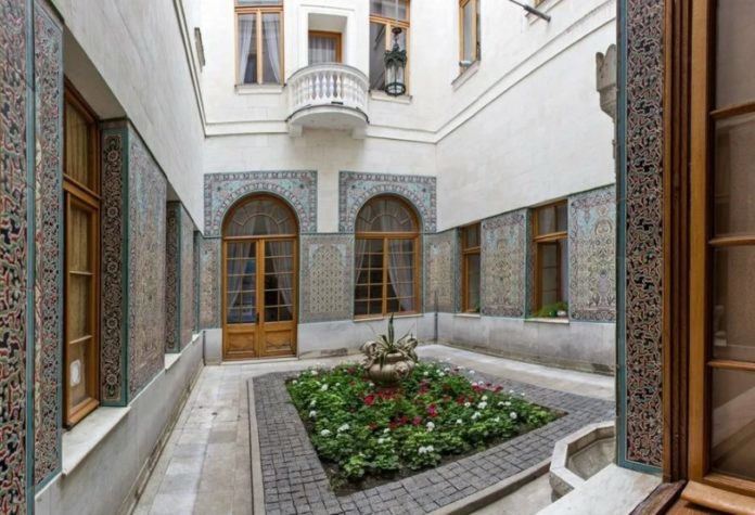 «Арабский дворик» в Ливадийском дворце, фонтан «Мария», история "Арабский дворик" в Ливадийском дворце, фонтан "Мария", история