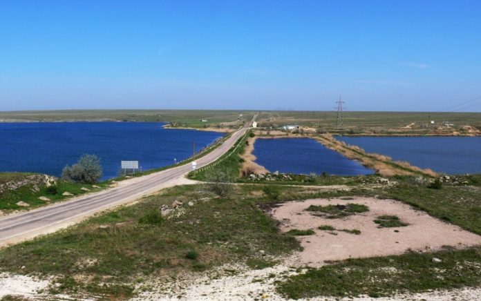 Аблямитский мост через озеро Донузлав, от Евпатории в Черноморское, история