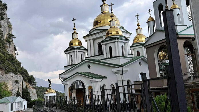 ВИДЕО, Храм Архистратига Михаила в Ореанде (Ялта): история строительства, архитектура, интересные факты ВИДЕО, Храм Архистратига Михаила в Ореанде (Ялта): история строительства, архитектура, интересные факты