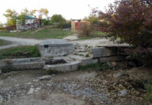 Источник Джафар-Берды в Крыму с чистейшей мягкой водой… Уничтожен в 2022 году.. Источник Джафар-Берды под Симферополем с чистейшей мягкой водой... Уничтожен в 2022 году..