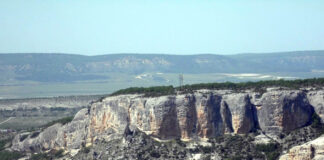 Скалы Кара-Кобалар в Бельбекской долине: скальная корона Змеиной балки у села Танковое