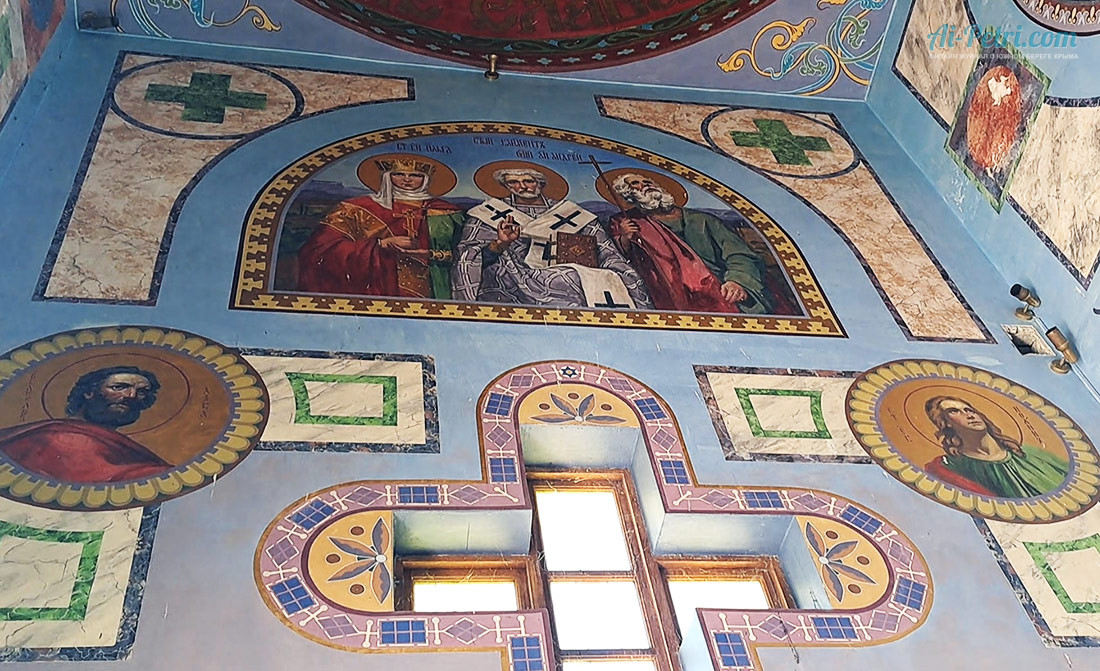 Библейские-настенные-росписи-в-Храме-часовне-Рождества-Христована-Ласпинском-перевале,-Крым