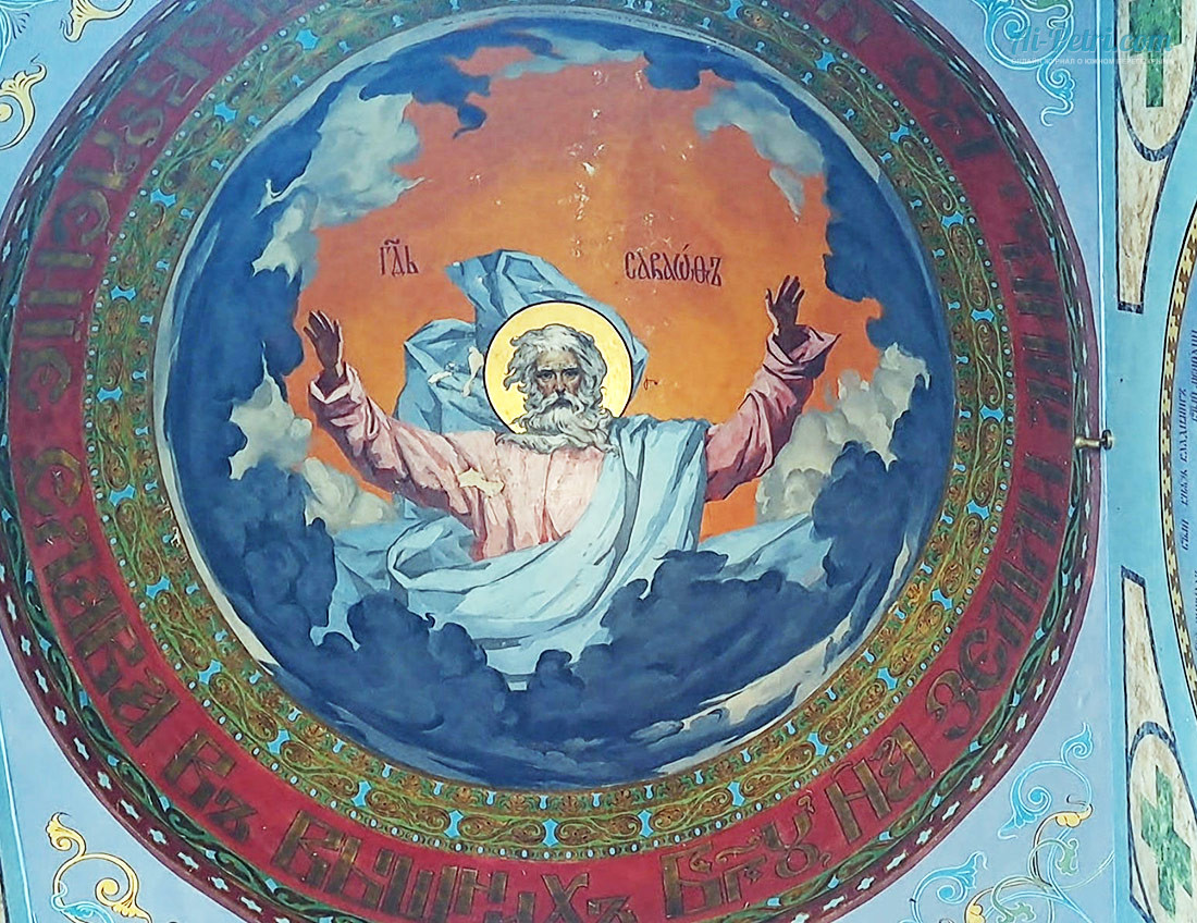 Библейские-росписи-купола-в-Храме-часовне-Рождества-Христована-Ласпинском-перевале,-Крым