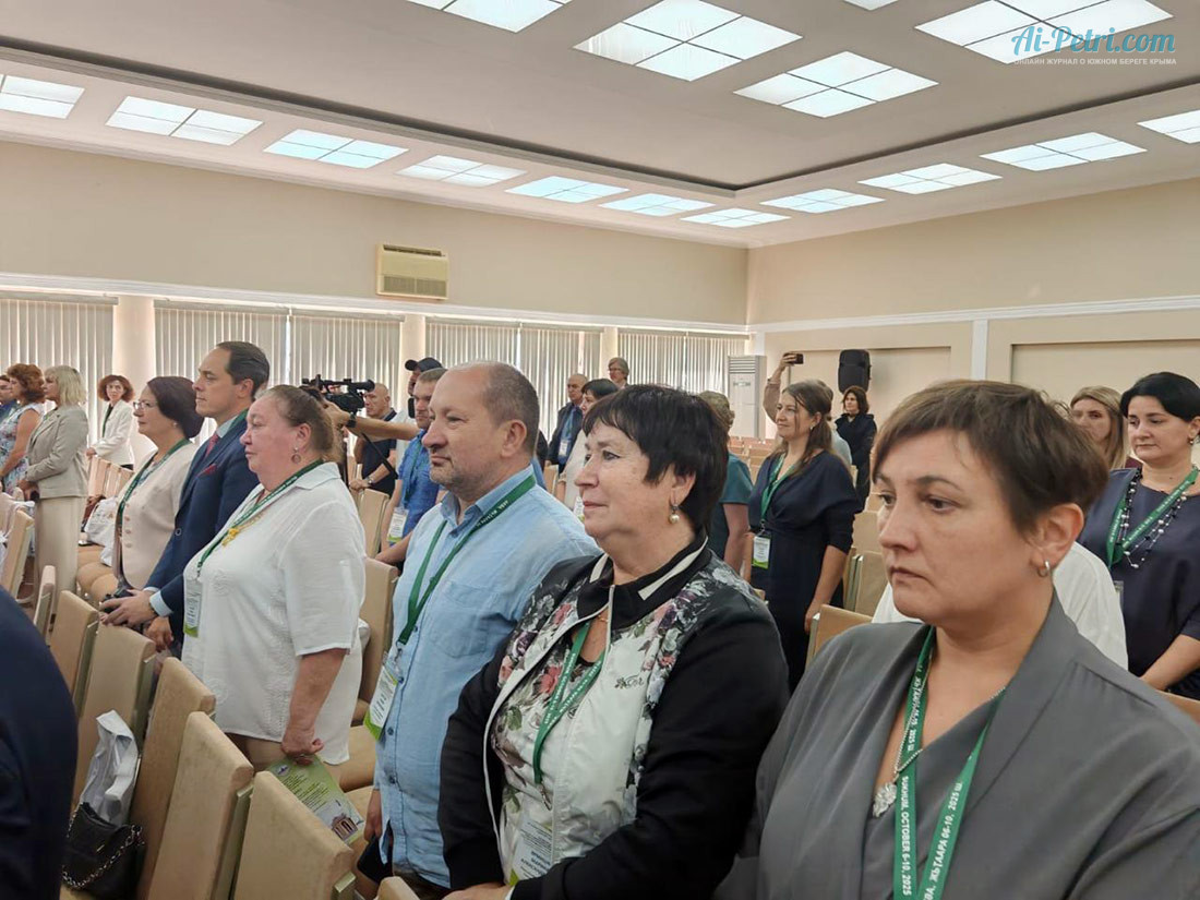 Юрий-Владимирович -Плугатарь- избран-председателем-Совета-ботанических-садов-стран-СНГ-на-VII-съезде-в-Сухуме-3